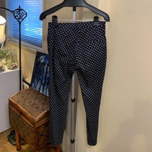 H & M   pants with little floral design